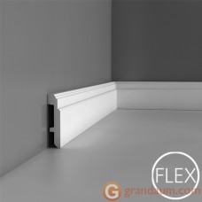 Напольный плинтус с гладким профилем Orac Decor SX155