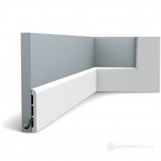 Напольный плинтус с гладким профилем Orac decor SX184