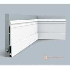 Напольный плинтус с гладким профилем Orac decor SX191